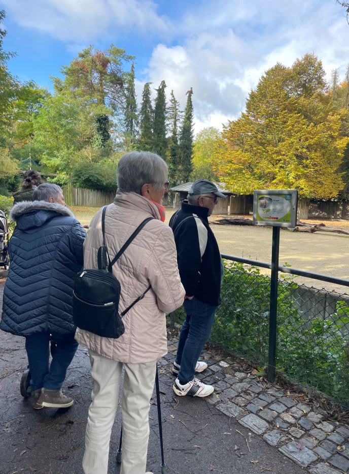 Zoobesuch Gruppenfoto -Seniorendomizil Adrian