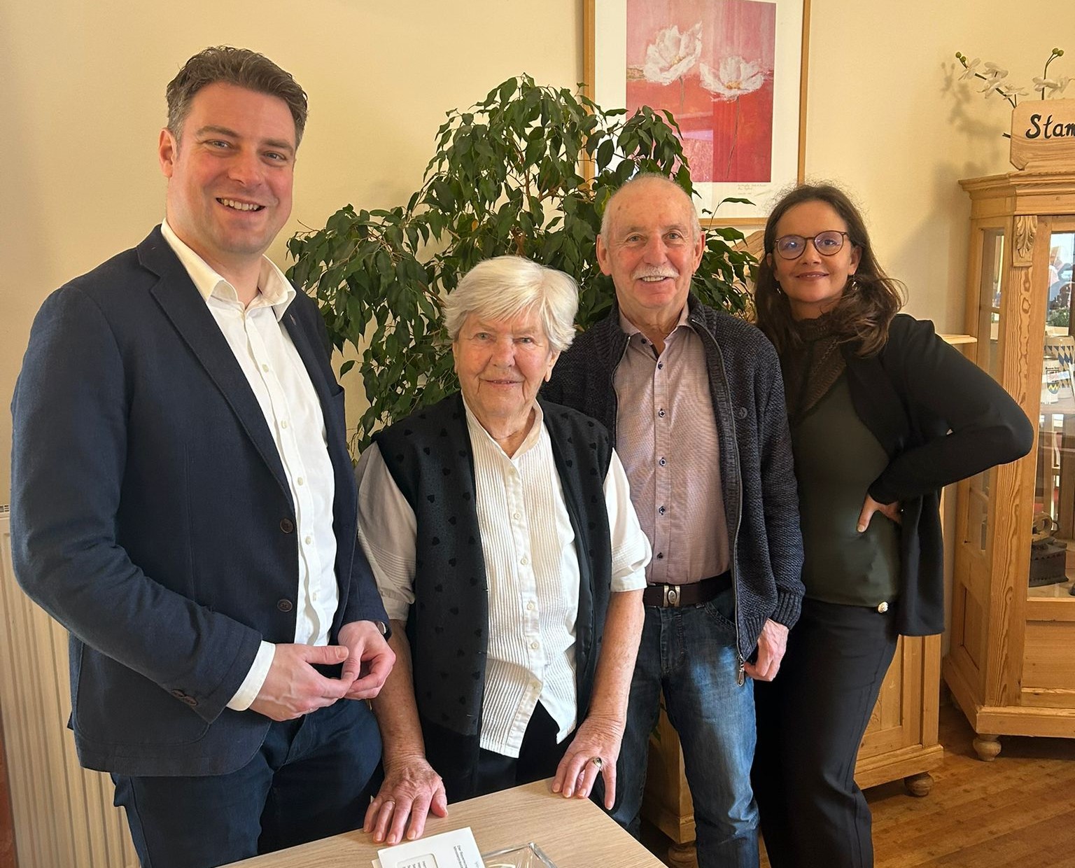 Doppelter 90. Geburtstag im Seniorendomizil Haus Raphael