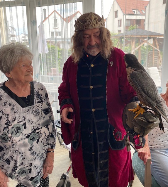 Falknerei zu Gast im Haus Dominic