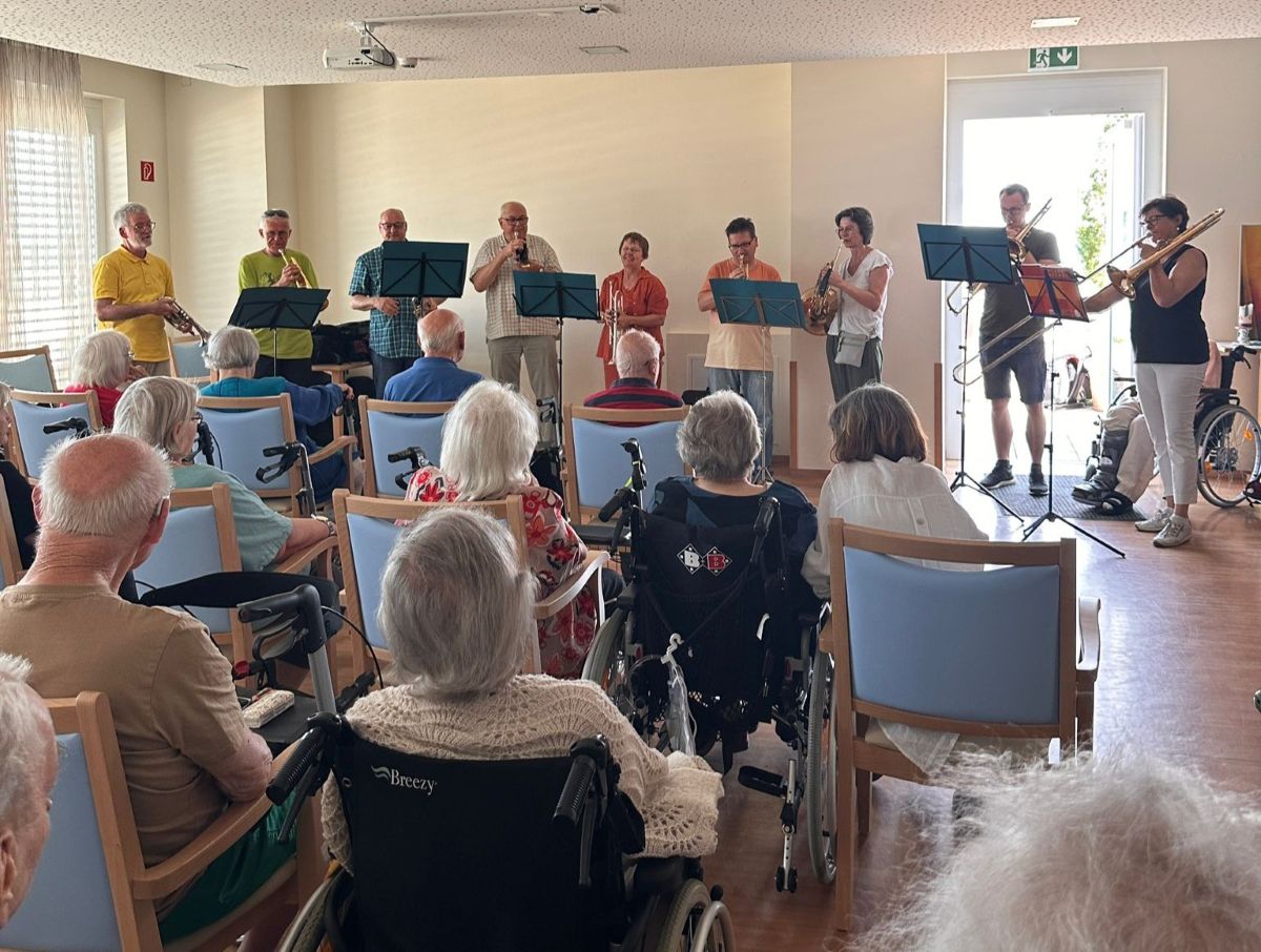 Der Nordstuttgarter Kirchenblech zu Gast im Seniorendomizil Haus Martin